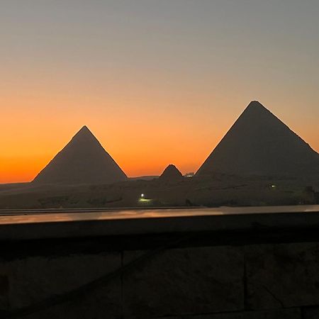 Imhotep Pyramids View Inn Kafret el-Gabal Eksteriør billede