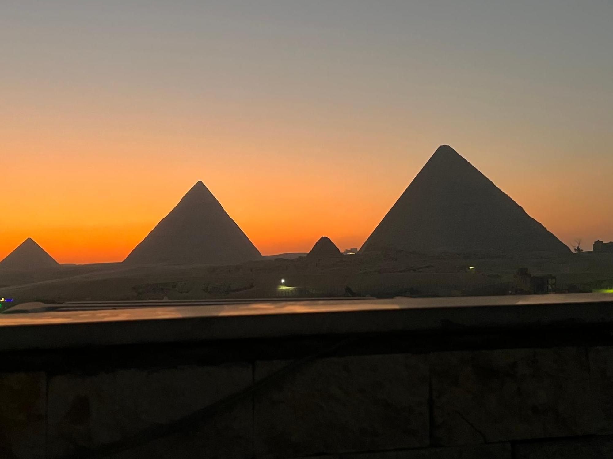 Imhotep Pyramids View Inn Kafret el-Gabal Eksteriør billede